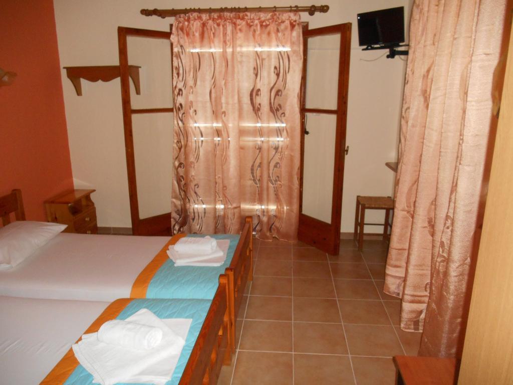 Violetta Studios & Apartments Milina Room photo